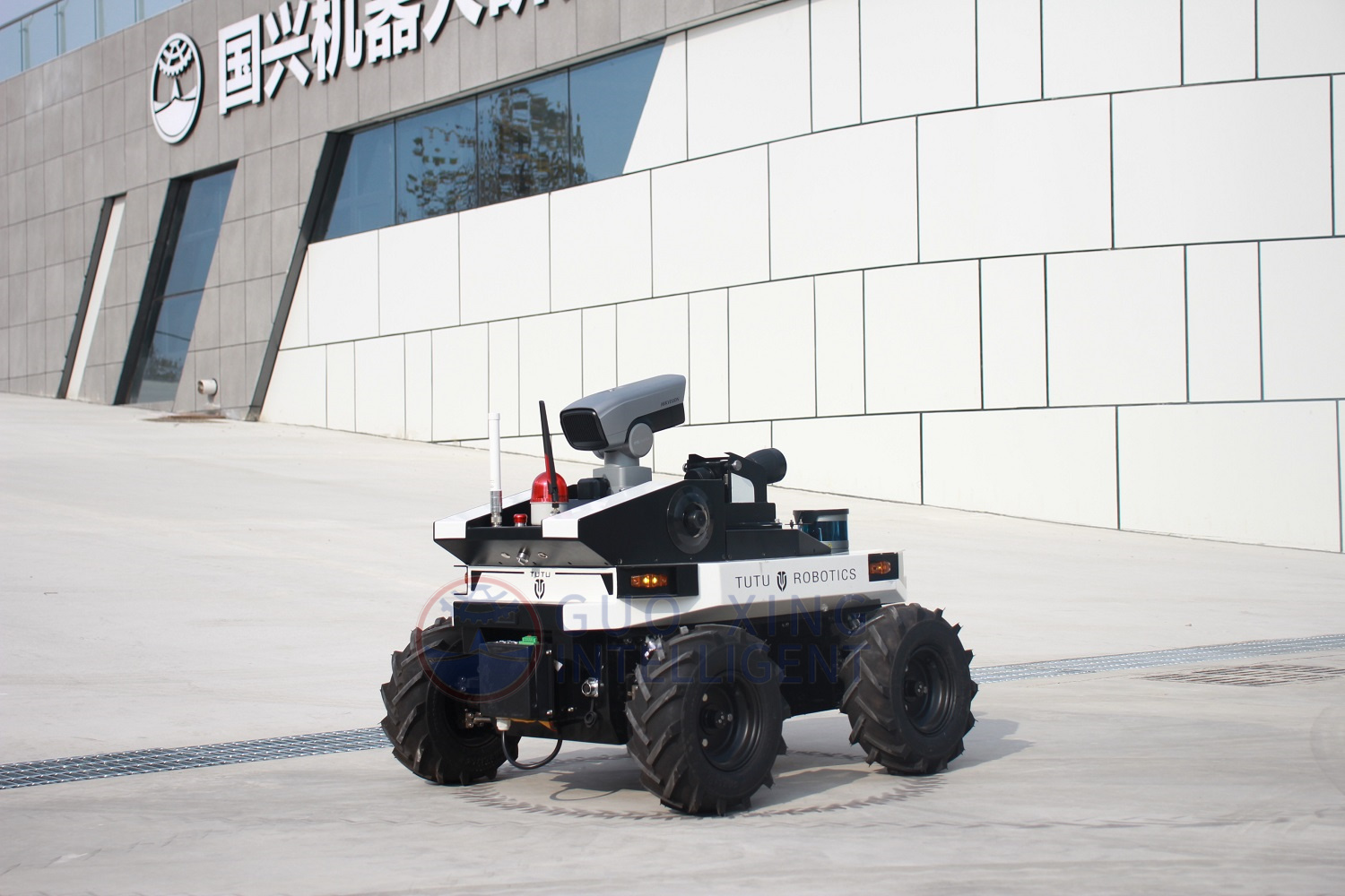 The Latest Intelligent Outdoor Security Patrol Robot for Factory School WT1000